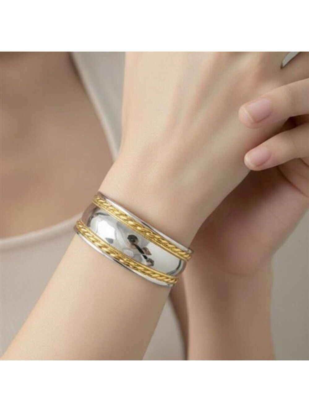 Luxury Elegant Twisted Wide Curved Stainless Steel Open Bracelet Bangle